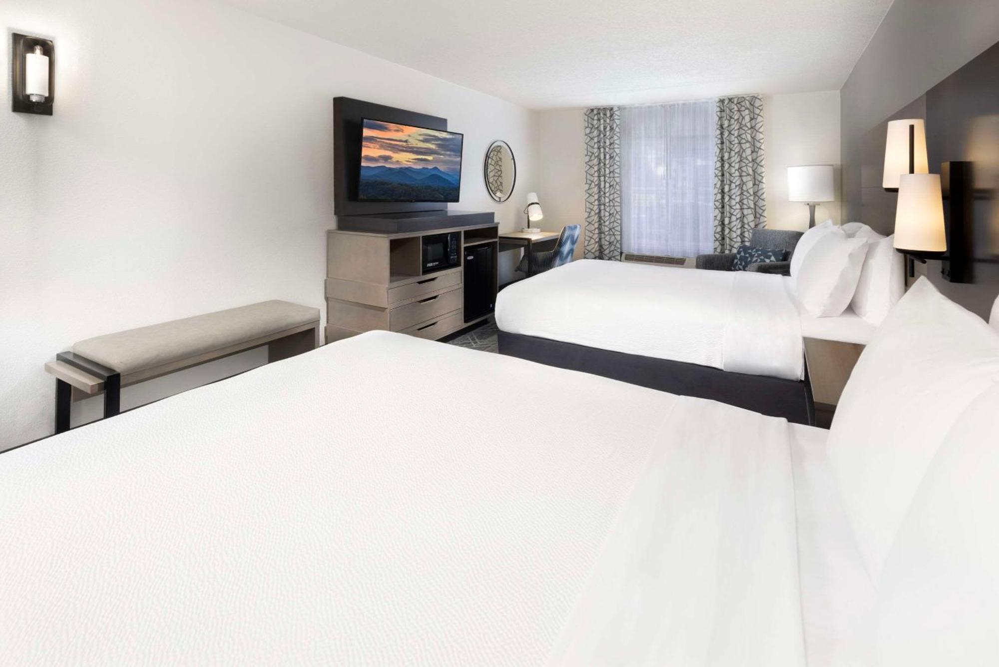 Country Inn & Suites By Radisson Asheville Downtown Tunnel Road Kültér fotó