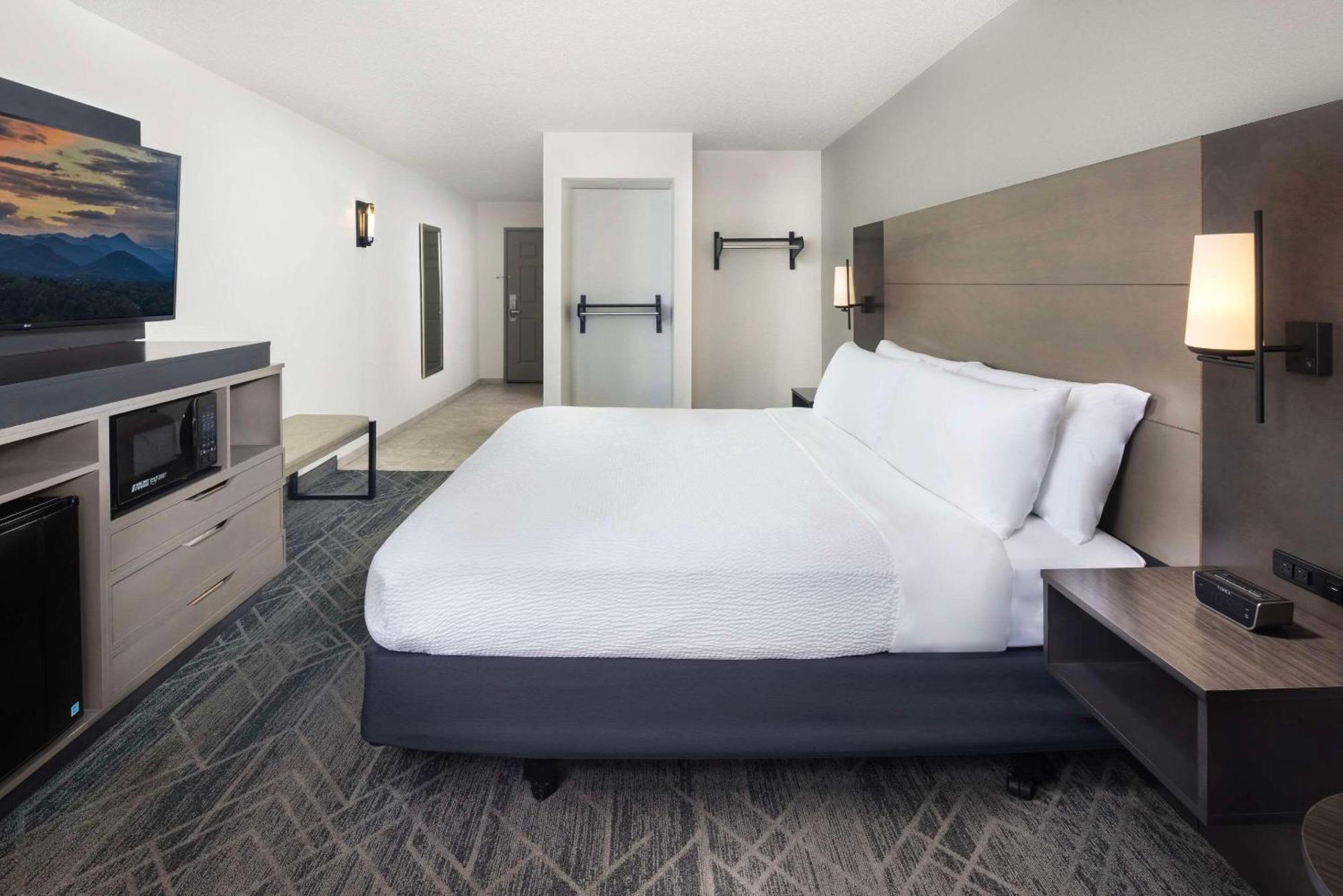Country Inn & Suites By Radisson Asheville Downtown Tunnel Road Kültér fotó