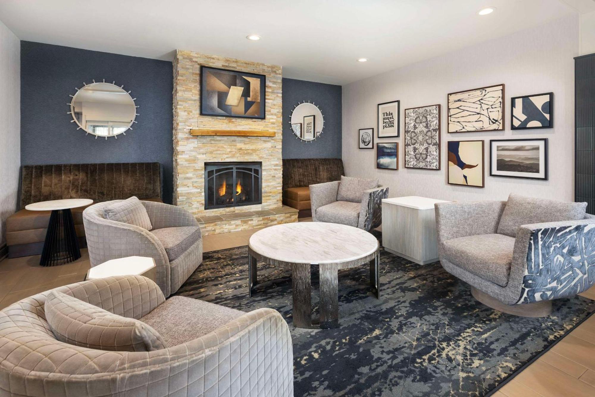 Country Inn & Suites By Radisson Asheville Downtown Tunnel Road Kültér fotó